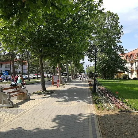 Lelle Molo Studio Apartman * Balatonlelle